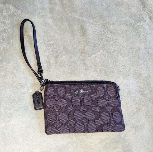 Coach Wristlet - Picture 1 of 4